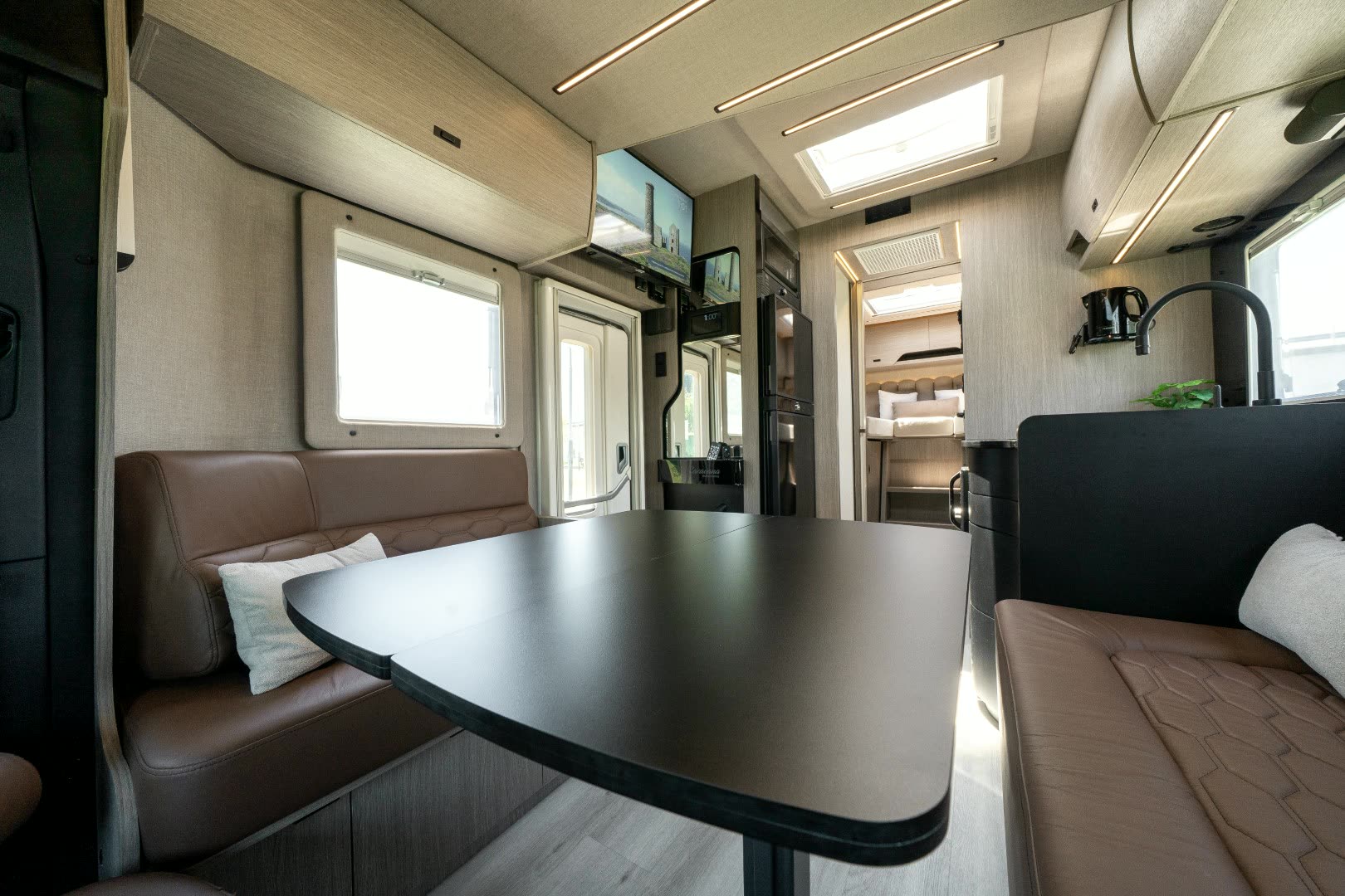 Cocina equipada del motorhome
